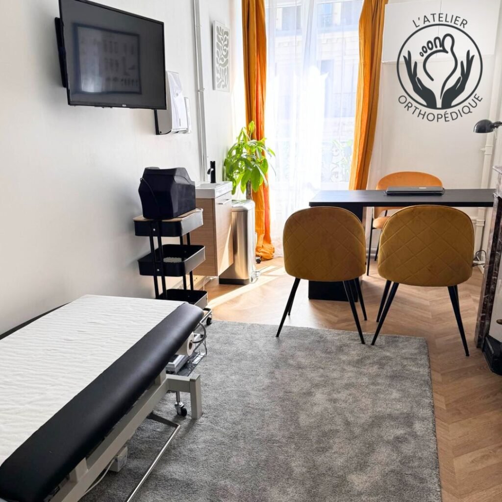 Instagram post from atelier.orthopedique. This post is in position 1.